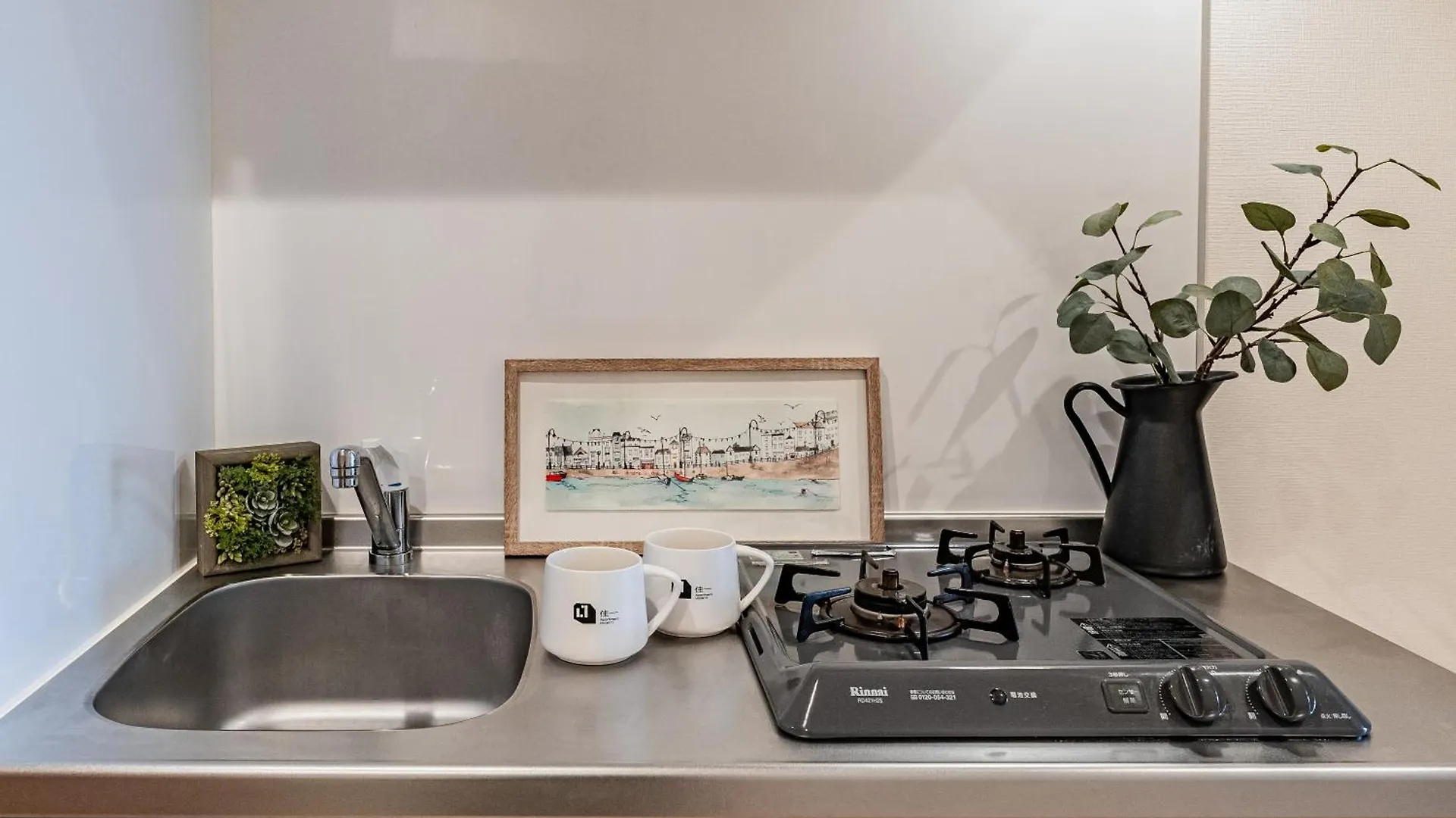 Apartment 輕宿難波南2号店 Japan